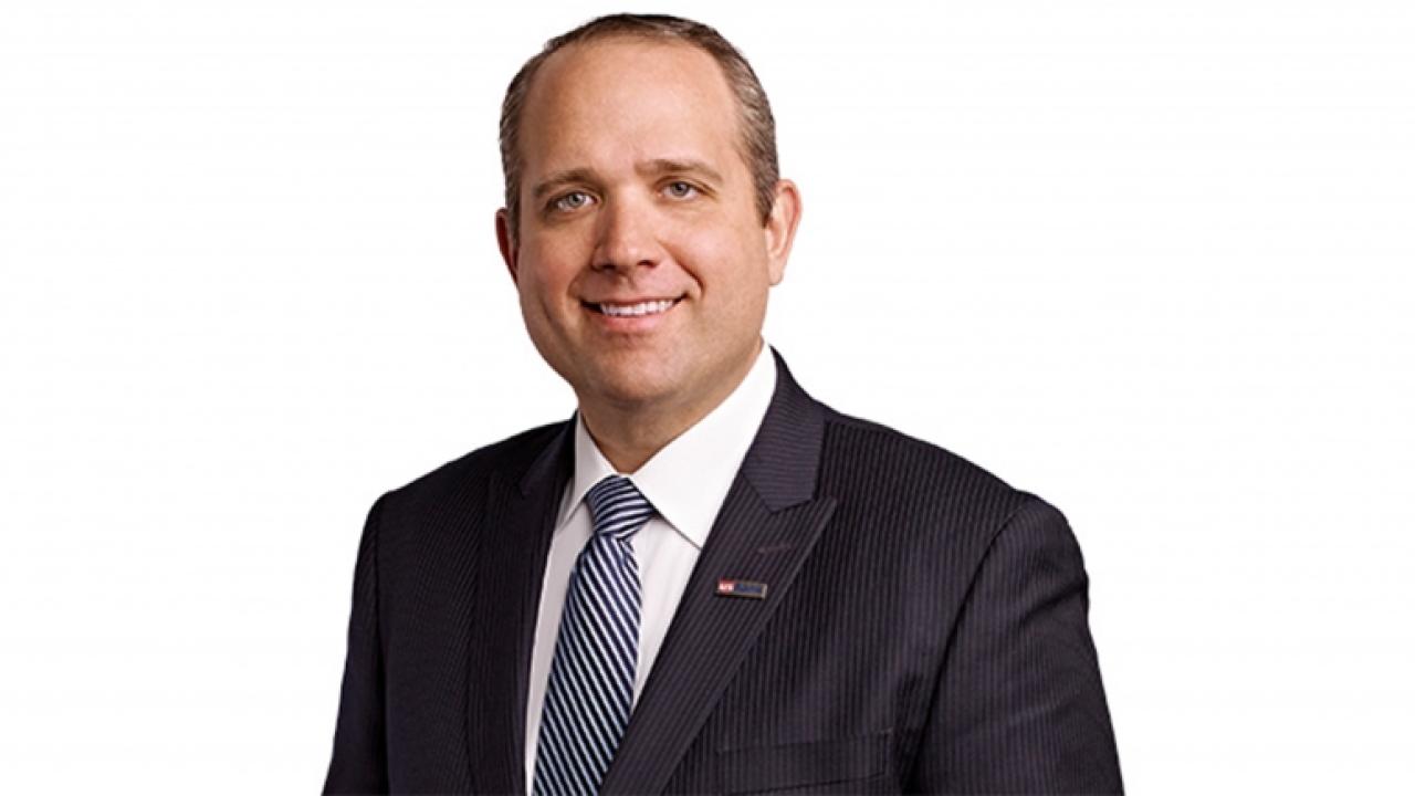 augustana-means-business-alumnus-career-at-u-s-bank-fulfills